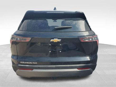 Used 2025 Chevrolet Equinox LT AWD/4WD image 4