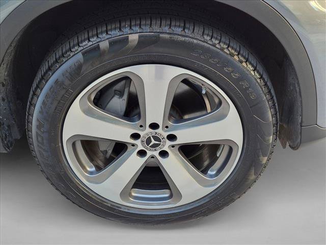 Used 2019 Mercedes-Benz GLC 300 4MATIC image 24