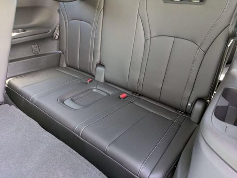 Certified 2026 INFINITI QX60 Luxe w/ Family Package AWD/4WD image 29