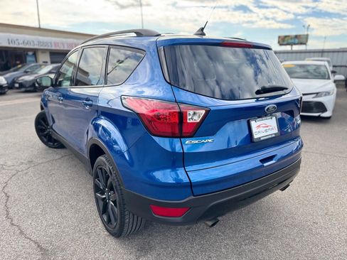 Used 2019 Ford Escape SE FWD image 5