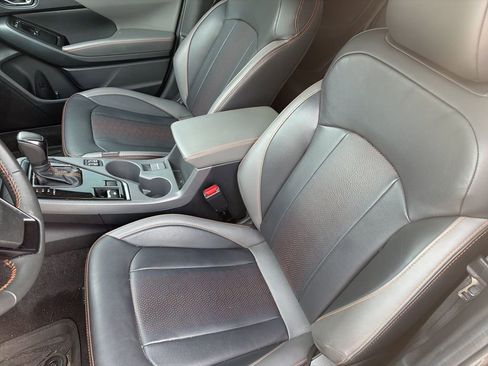 Used 2024 Subaru Crosstrek 2.5i Limited w/ Crosstrek Mirror Package image 14