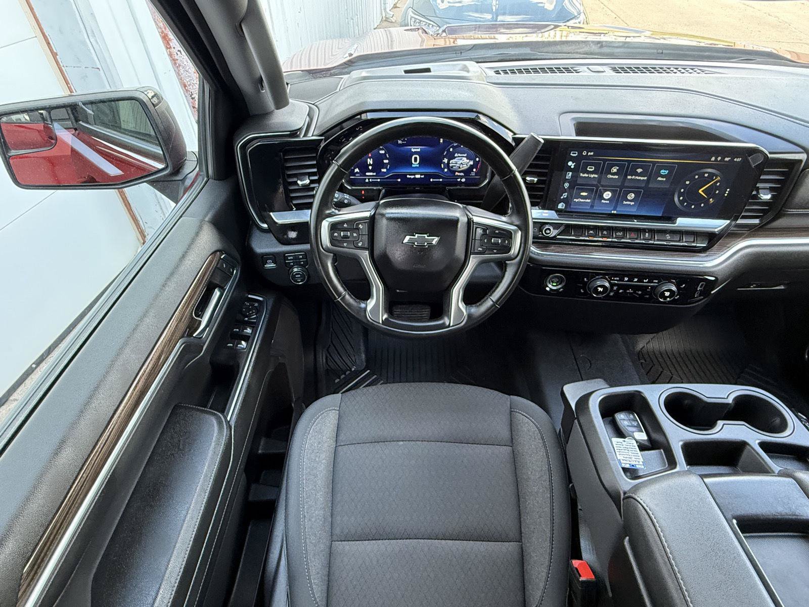 Used 2024 Chevrolet Silverado 1500 RST w/ Z71 Off-Road Package AWD/4WD image 11
