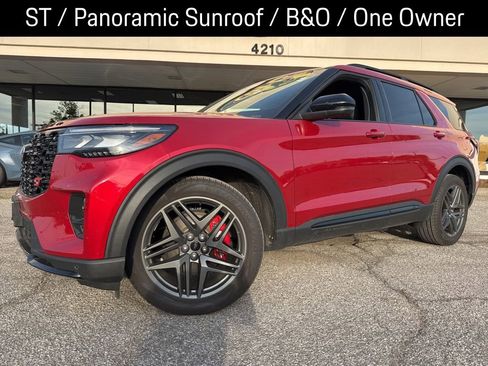 Used 2025 Ford Explorer ST w/ Sun And Sound Package image 15