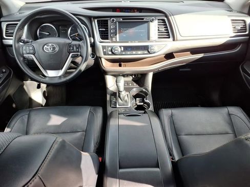 Used 2018 Toyota Highlander Limited image 13