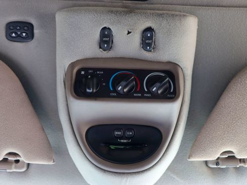 Used 2004 Ford Excursion Eddie Bauer AWD/4WD image 37