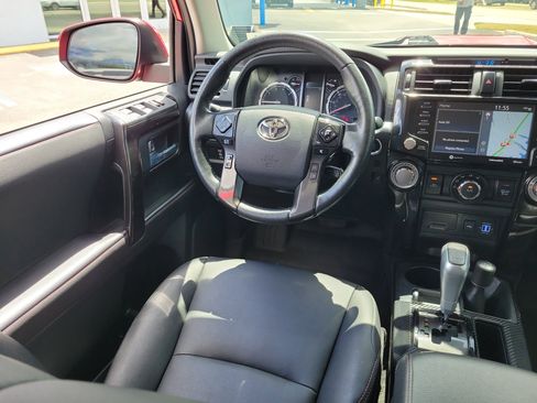 Used 2023 Toyota 4Runner TRD Off-Road Premium w/ Moonroof Package AWD/4WD image 18