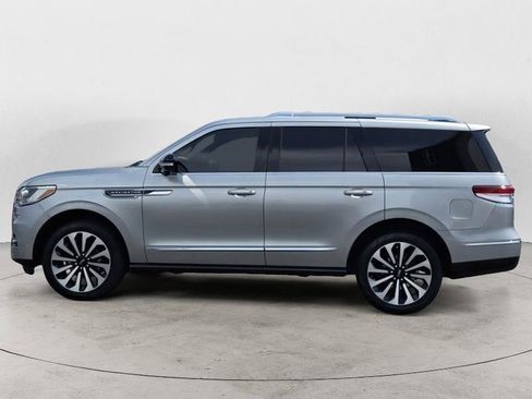 Used 2024 Lincoln Navigator Reserve AWD/4WD image 6