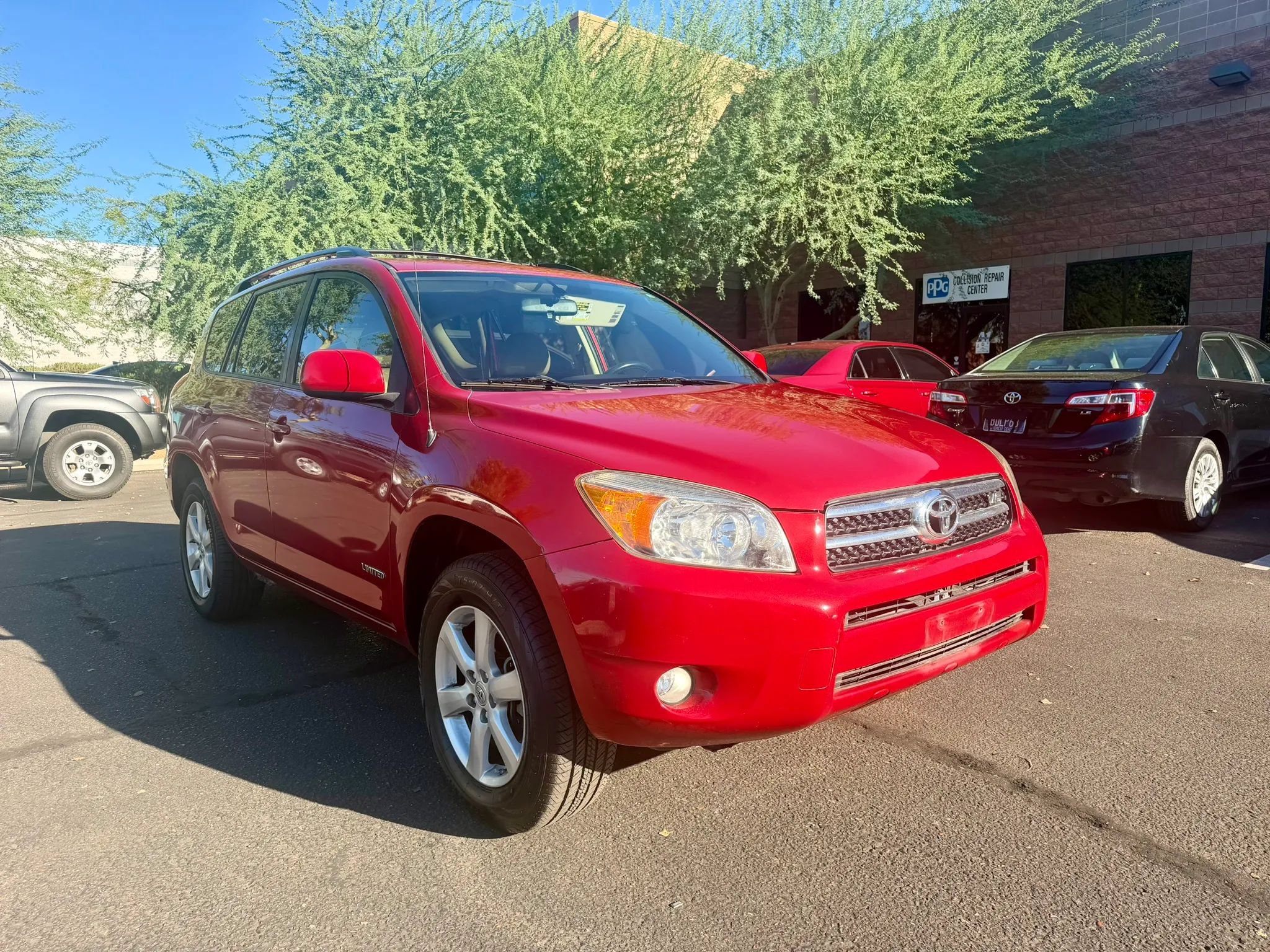 Used 2007 Toyota RAV4 Limited FWD image 3