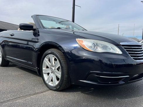 Used 2011 Chrysler 200 Touring image 10