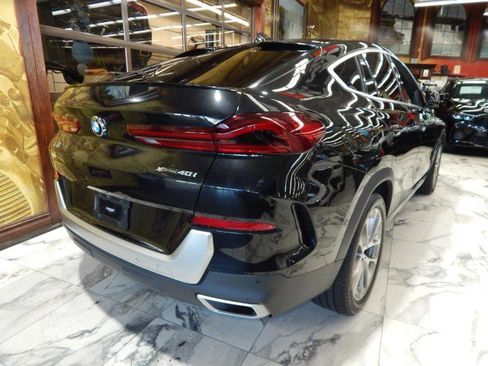 Used 2021 BMW X6 xDrive40i w/ Premium Package image 4