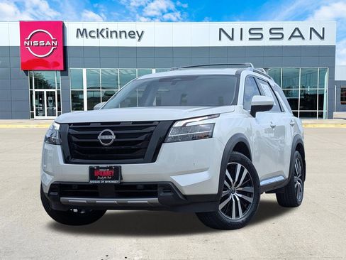 Used 2023 Nissan Pathfinder Platinum FWD image 1