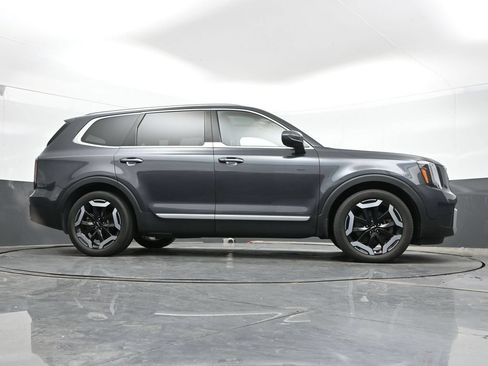 Used 2023 Kia Telluride EX AWD/4WD image 42
