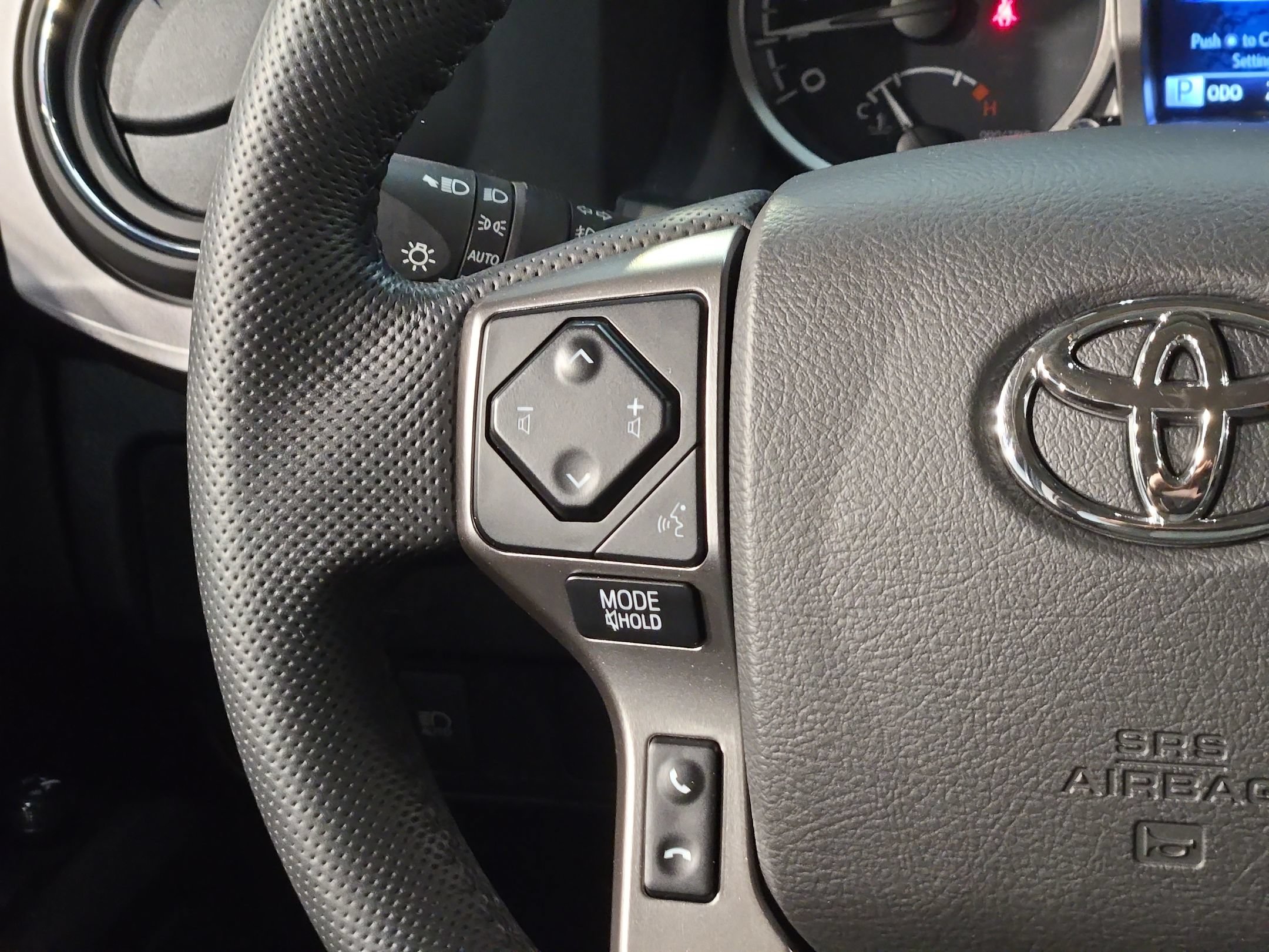 Used 2022 Toyota Tacoma SR5 RWD image 26