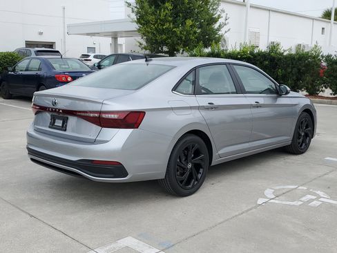 New 2026 Volkswagen Jetta SE image 4