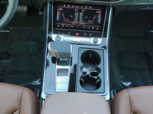 Used 2023 Audi Q7 3.0T Prestige image 19