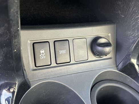 Used 2014 Toyota RAV4 EV image 26