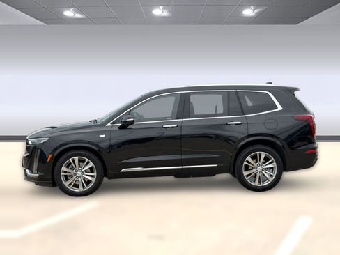 Used 2023 Cadillac XT6 Premium Luxury w/ Platinum Package FWD image 2