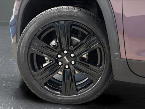 Used 2025 GMC Acadia Elevation w/ Elevation Premium Package image 30