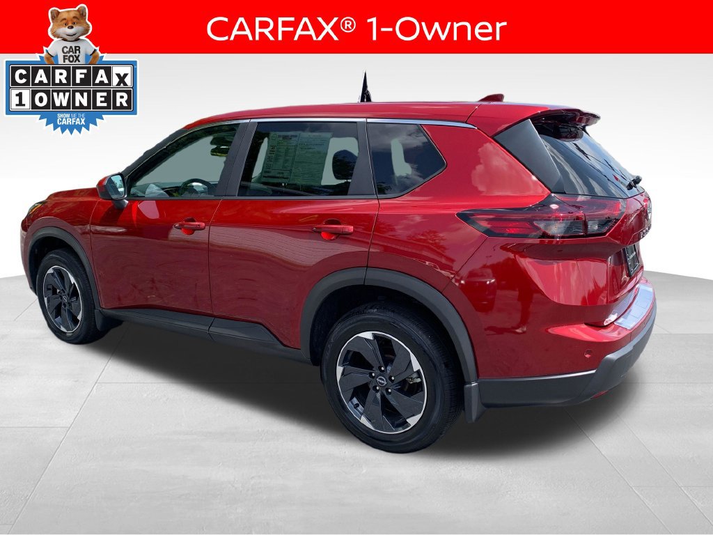 Certified 2025 Nissan Rogue SV FWD image 4