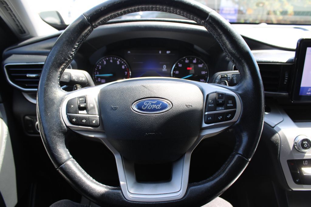 Used 2020 Ford Explorer XLT w/ Equipment Group 202A RWD image 30