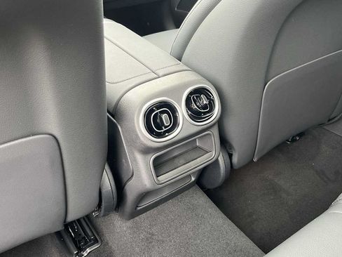Used 2026 Mercedes-Benz GLC 300 4MATIC image 38