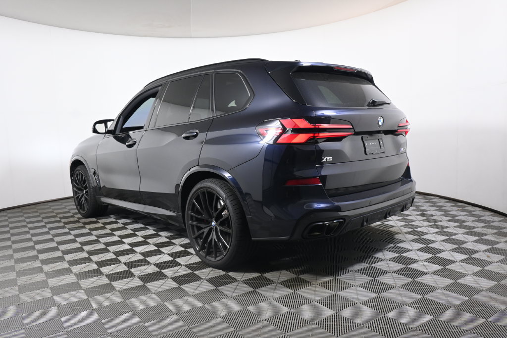 Certified 2026 BMW X5 M60i AWD/4WD image 5