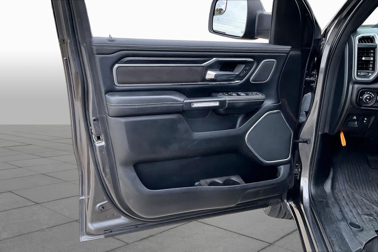 Used 2023 RAM 1500 Laramie AWD/4WD image 21