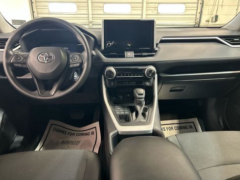 Certified 2025 Toyota RAV4 LE AWD/4WD image 4