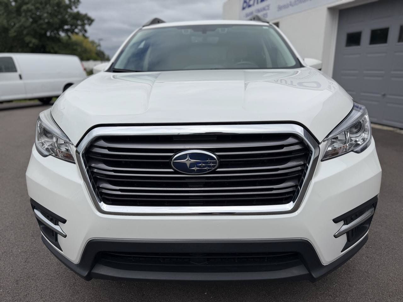 Used 2020 Subaru Ascent Premium w/ Convenience Package AWD/4WD image 4