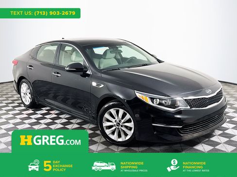 Used 2018 Kia Optima LX w/ 17" Alloy Wheels Package FWD image 1