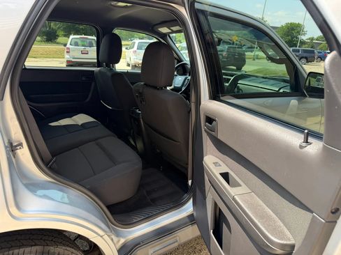 Used 2010 Ford Escape XLT FWD image 15