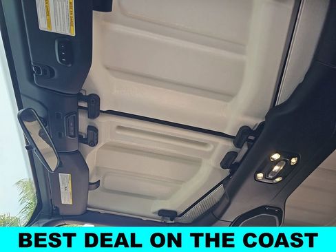 Used 2023 Jeep Wrangler Unlimited w/ Cold Weather Group image 28