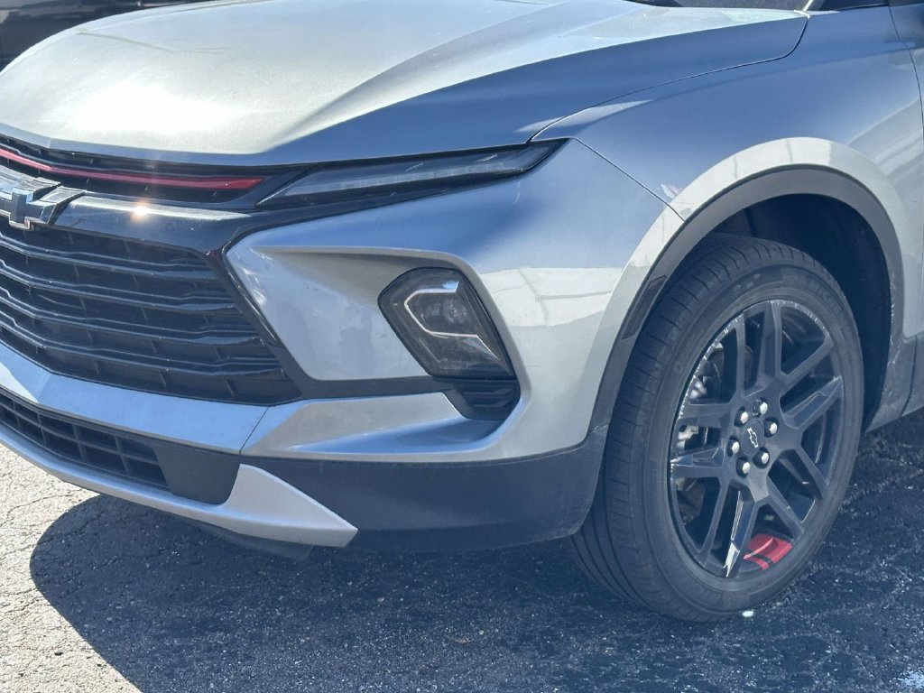 Used 2024 Chevrolet Blazer LT w/ Redline Edition FWD image 8