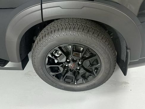 Used 2026 Nissan Armada PRO-4X AWD/4WD image 32
