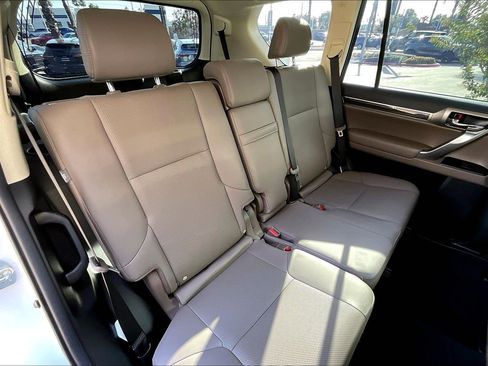 Used 2023 Lexus GX 460 Premium w/ Premium Package AWD/4WD image 27