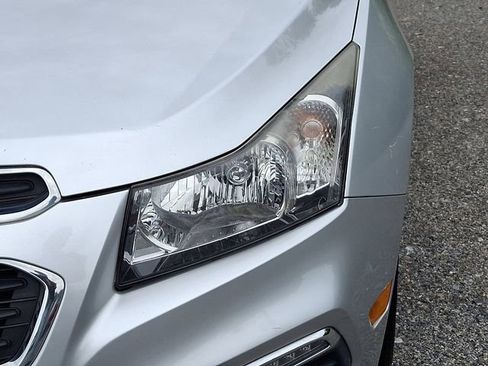 Used 2015 Chevrolet Cruze LT FWD image 8
