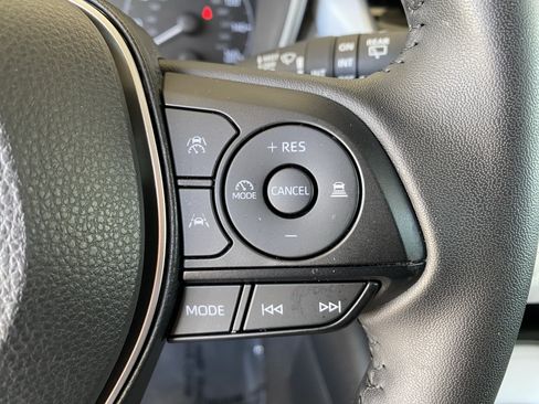 Used 2025 Toyota Corolla SE FWD image 41