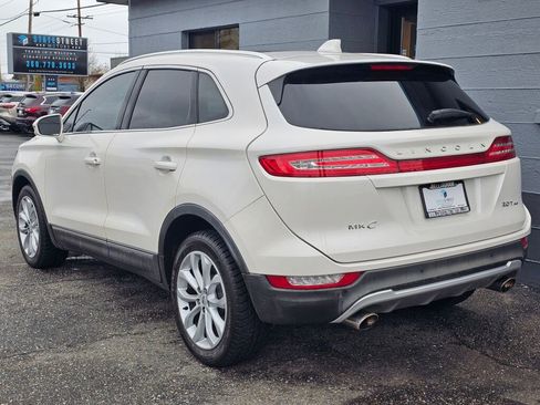 Used 2017 Lincoln MKC Select w/ Select Plus Package image 3