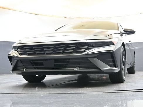 Used 2026 Hyundai Elantra SEL Sport Premium w/ Cargo Package FWD image 40