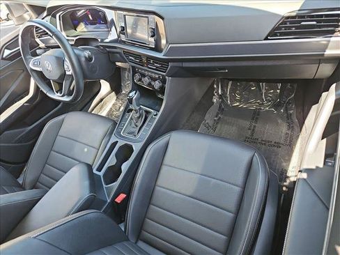 Used 2023 Volkswagen Jetta SE w/ Panoramic Sunroof Package FWD image 20