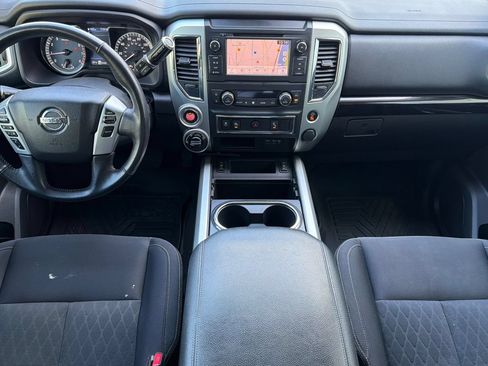 Used 2019 Nissan Titan SV w/ SV Convenience Package AWD/4WD image 32