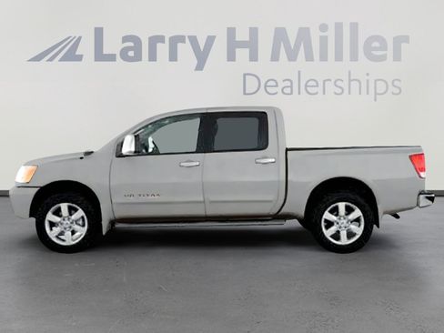 Used 2008 Nissan Titan SE image 6