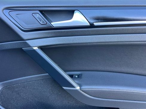 Used 2019 Volkswagen Golf R 4-Door image 20