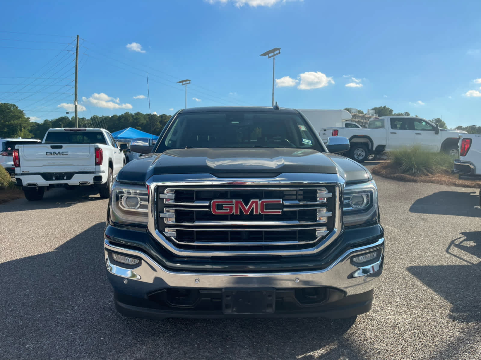 Used 2018 GMC Sierra 1500 SLT AWD/4WD image 2