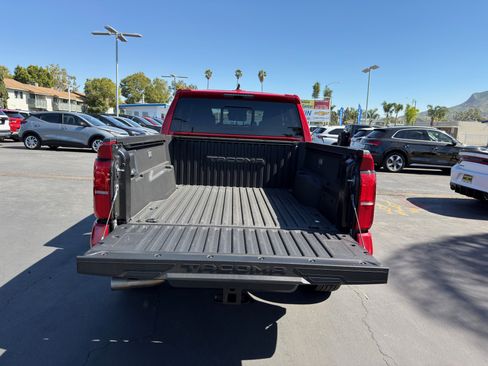 Used 2024 Toyota Tacoma TRD Sport w/ TRD Sport Upgrade Package image 16