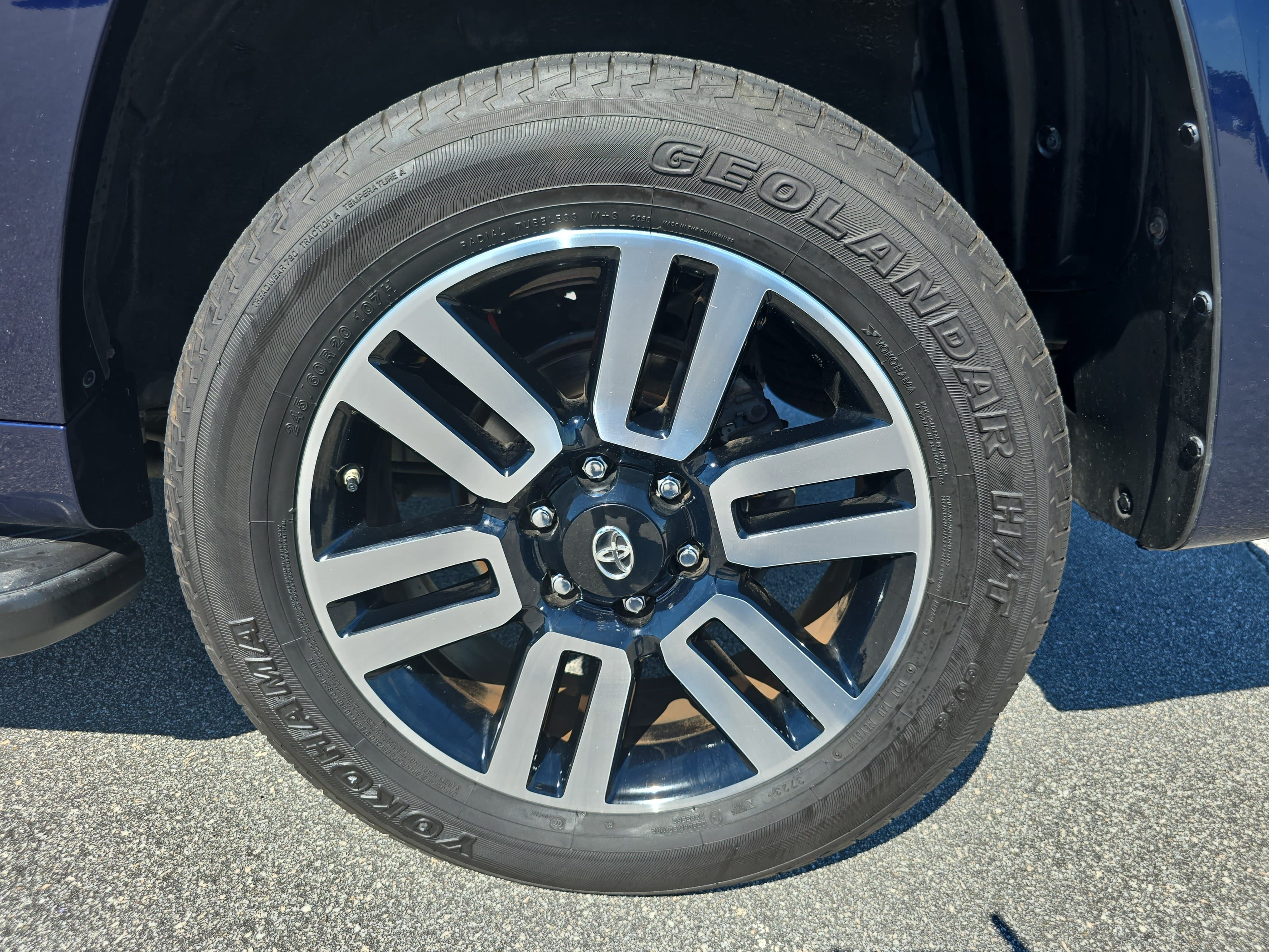 Used 2019 Toyota 4Runner Limited AWD/4WD image 34