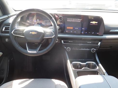 New 2026 Chevrolet Traverse LT w/ Enhanced Driving Package image 13