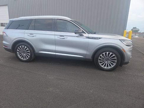 Used 2024 Lincoln Aviator 2WD w/ Premium Package image 14
