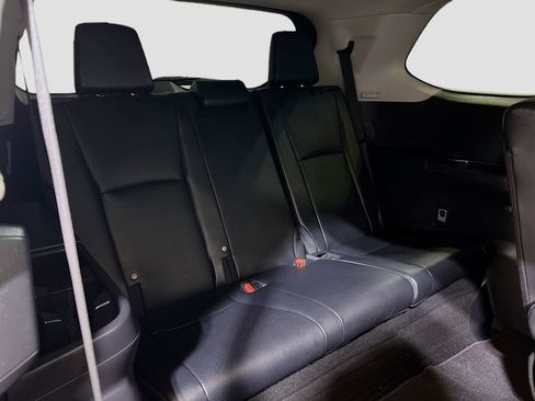 Used 2025 Toyota Grand Highlander AWD image 25