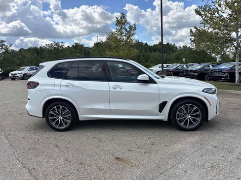 Used 2026 BMW X5 xDrive40i w/ M Sport Package image 8